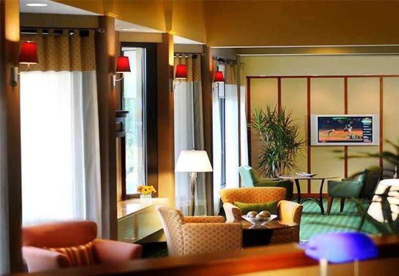 Courtyard By Marriott Dallas-Fort Worth/Бедфорд Экстерьер фото